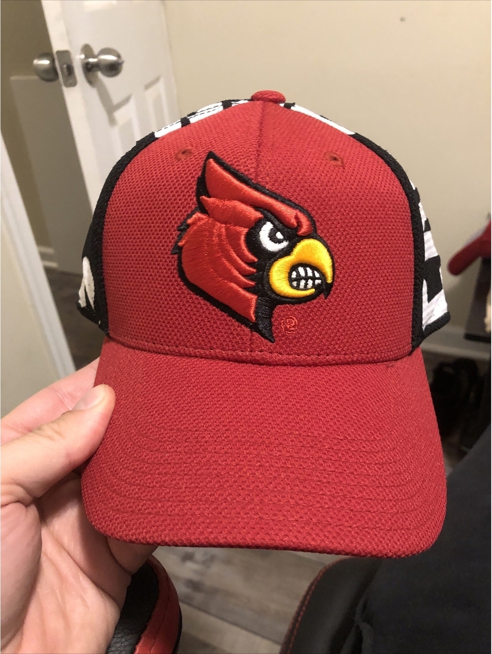 Adidas Louisville Cardinals Structured Flex Baseball Hat Cap M782Z Size S/M